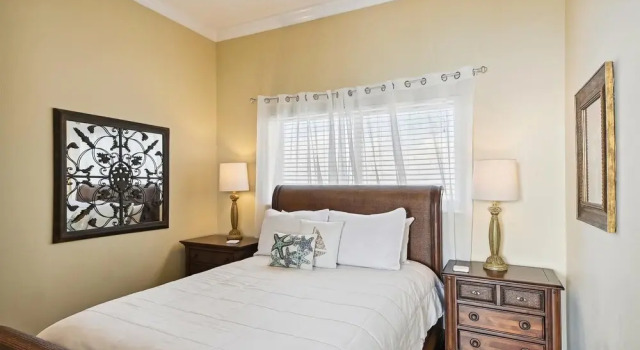 Oceania 902 - Gulf Front 3 BR - sleeps 6 3 Bedroom Condo by RedAwning, Varaa Huoneisto Destin Emerald Coast