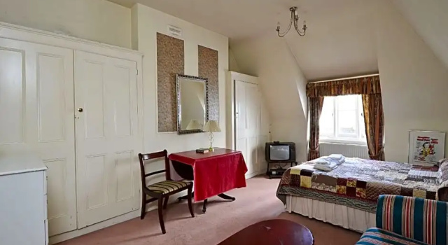 Студия Deluxe Kensington Court ApartHotel