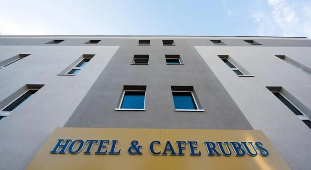 Hotel & Cafe Rubus, Rezerwuj Hotel Effretikon 