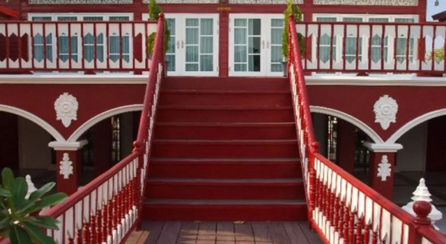Aunruen Residence & Restaurant, Rezervovat Hotel Warin Chamrap 