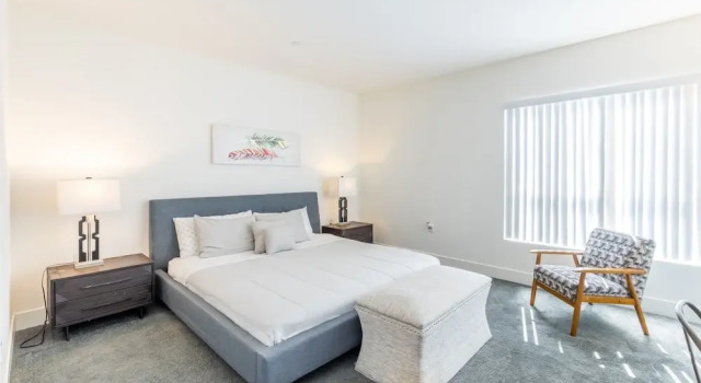 3br/3ba Fully Furnished Apartment In Hollywood 3 Bedroom Apts by RedAwning, Забронировать Апартаменты/квартира Апартаменты Лос-Анджелеса, Апартаменты/квартира