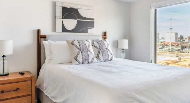 Landing Furnished Apartments near Downtown Salt Lake, Забронировать Апартаменты/квартира Отели Солт-Лейк-Сити с парковкой, рядом с Global Indoor Golf, Парковка