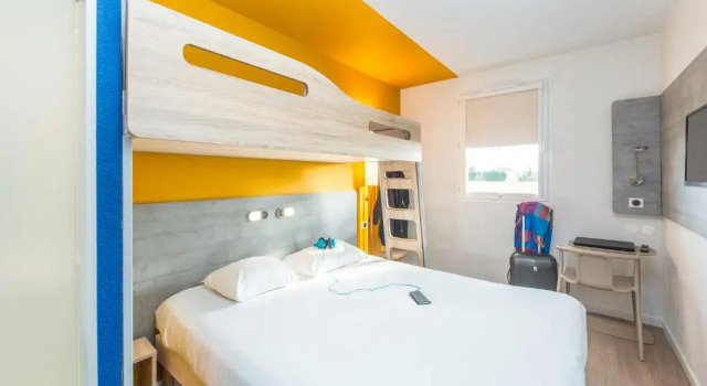 Трёхместный номер Standard Ibis Budget Marmande