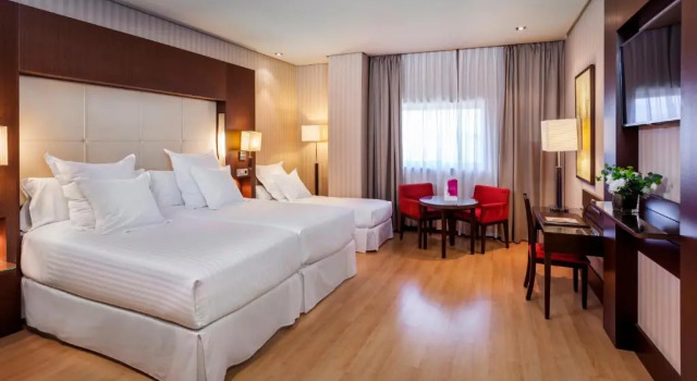 Трёхместный номер Superior Barceló Granada Congress