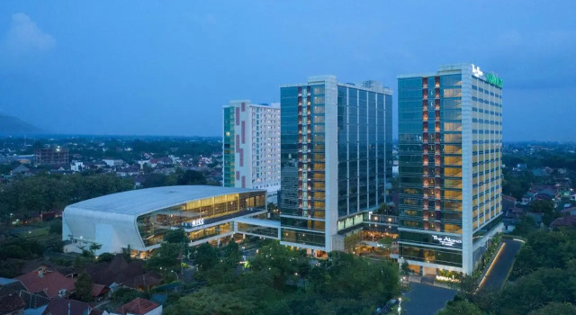 The Alana Yogyakarta Hotel & Convention Center, Rezervovat Hotel 4hvězdičkové hotely v Yogyakarta Province, 4*