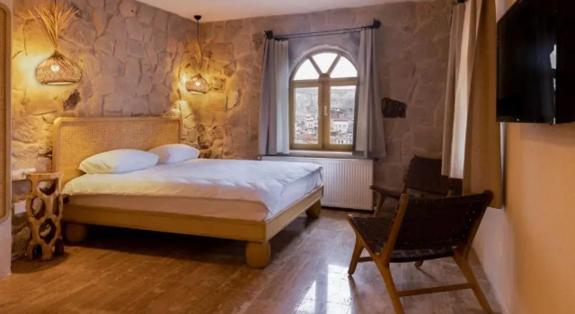 Люкс с балконом Naif Hotel