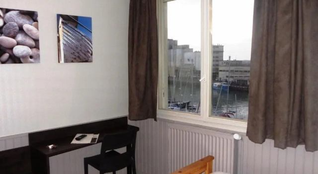 Номер Standard Hôtel Du Port