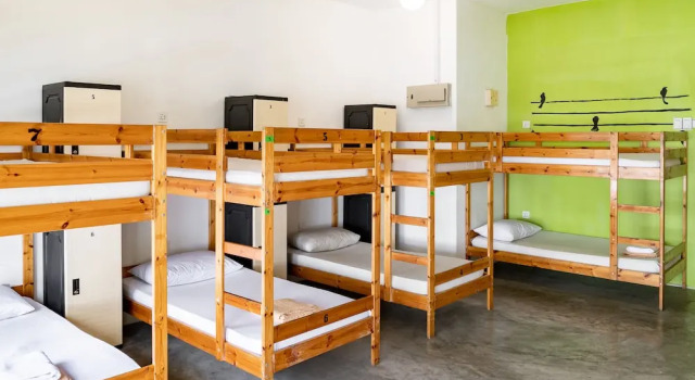 Кровать в общем номере (мужской номер) PODs The Backpackers Home & Cafe, Kuala Lumpur