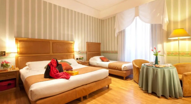 Трёхместный номер Hotel Diana Roof Garden