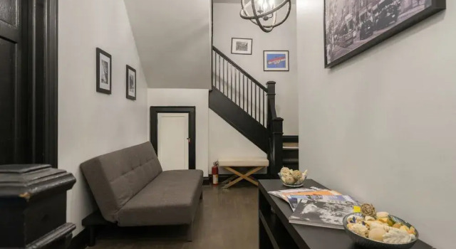 Applewood Suites - Modern Paradise Loft, Varaa Hotelli Toronto 