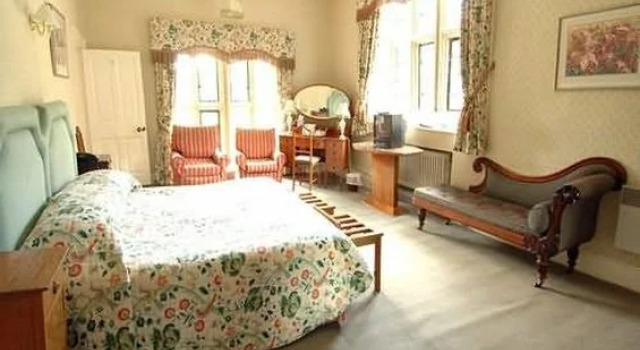 Bibury Court, Varaa Hotelli 3 tähden hotellit kohteessa Merseyside, 3*