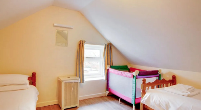 Chic Holiday Home in Swanage With Garden, Забронировать Отель Отели Суонидж 3 звезды, рядом с Парк Дурлстон Кантри, 3*