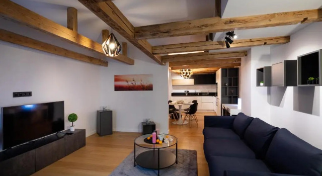 Апартаменты Merkela Loft Apartment Beside Vermanes Park
