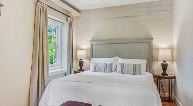 Люкс с балконом Bungalows 313