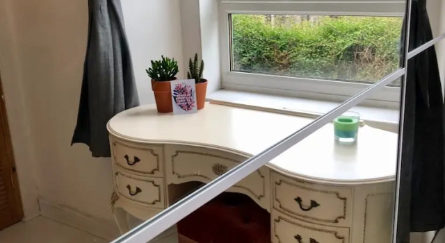 2 Bedroom Flat Near Leith, Prenota Appartamento Hotel a Midlothian con parcheggio, Parcheggio