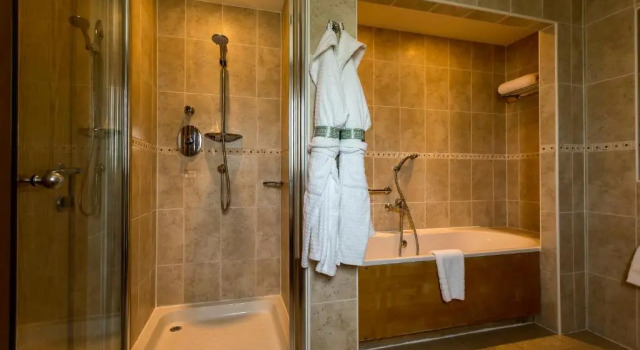 Люкс Hellidon Lakes Golf & Spa Hotel