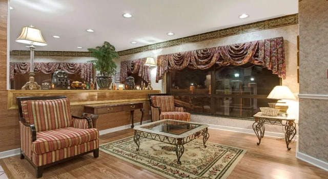Knights Inn West Memphis, Boek Mini-hotel Hotels in Missouri met zwembad, Zwembad