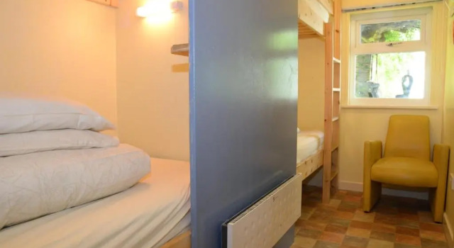 Кровать в общем номере Gallt y Glyn Hostel