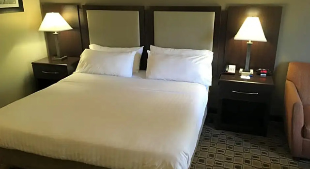 Люкс Holiday Inn Express & Suites Albermarle by IHG