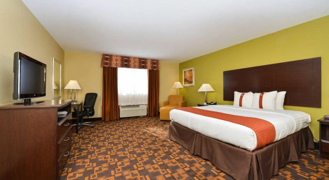 Holiday Inn Mount Prospect-Chicago, Забронировать Отель Отели Иллинойс 3 звезды, 3*