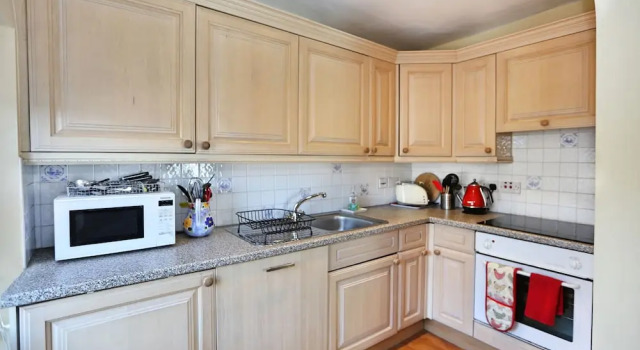 Wonderful Central Edinburgh Apartment