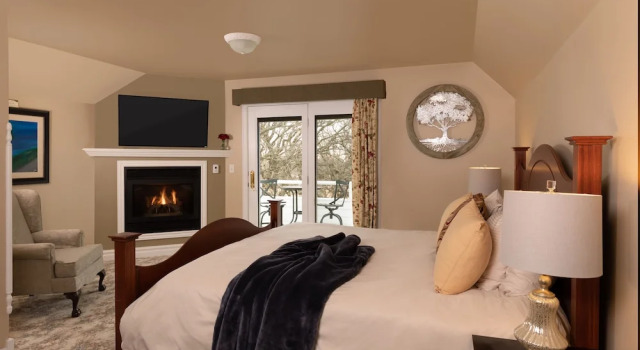 Двухместный люкс Standard с балконом The Oakwood Inn Okoboji