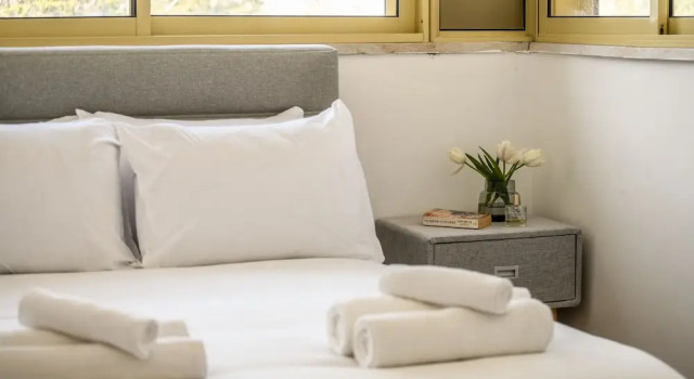 Beachside Charm on Ben Yehuda 2BR Apt