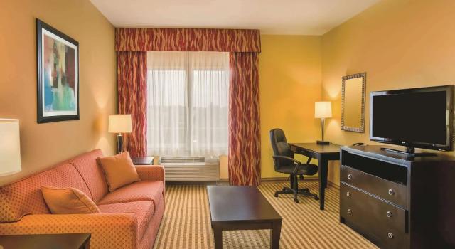 Двухместный люкс c 1 комнатой La Quinta by Wyndham Atlanta Union City
