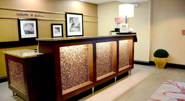 Hampton Inn Denver-International Airport