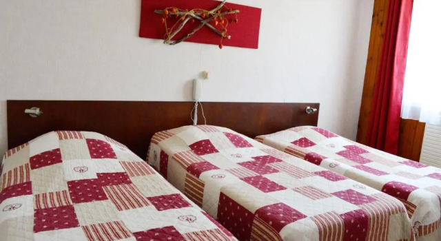 Трёхместный номер Standard Auberge de Costaroche