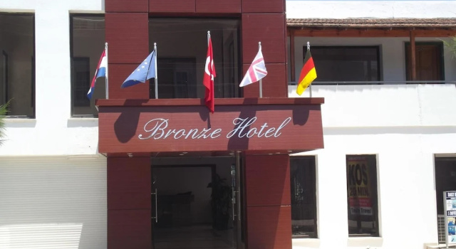 Bronze Hotel