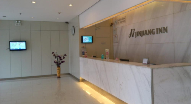 Jinjiang Inn Huainan Train Station, Book Hotel Hoteller i Huainan med parkering, Parkering