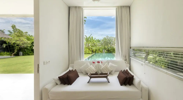 Вилла Luxury Villa Kavya - 8-minute walk from Berawa Beach