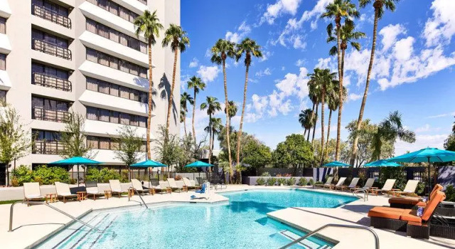Номер Executive Delta Hotels by Marriott Phoenix Mesa