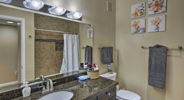 Апартаменты Dog-friendly Condo w/ Pool & Hot Tub in Phoenix