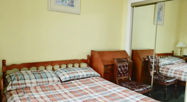 Period Flat With Parking & Arthurs Seat Views, Забронировать Апартаменты/квартира Ньюингтон Эдинбург