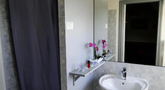 Трёхместный номер Standard с видом на сад Hotel Aux Tamaris
