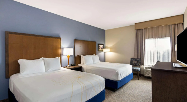 Четырёхместный номер Standard La Quinta by Wyndham Morgan Hill-San Jose South