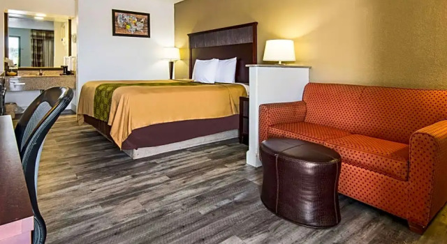 Двухместный люкс Econo Lodge Inn & Suites Macon North