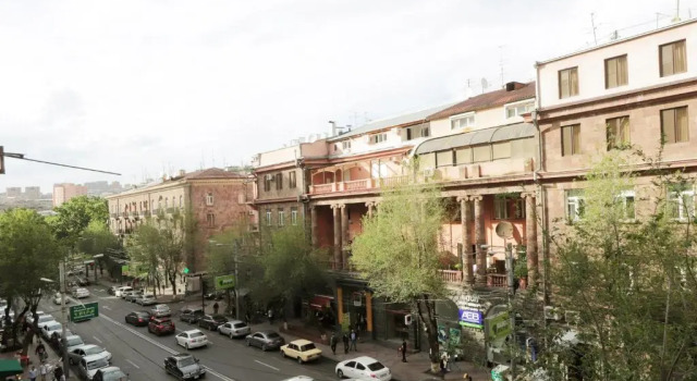 Апартаменты Люкс Апартаменты в центре / Apartment in the Centre