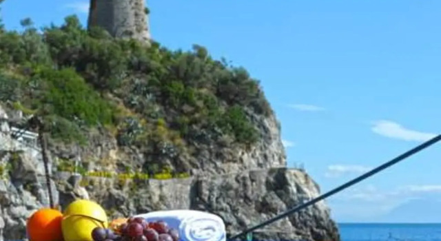Четырёхместный номер Standard с видом на море Hotel Torre Saracena
