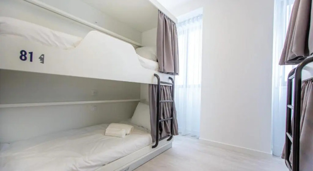 Musical Hostel, Prenota Ostello Albufeira Barlavento, vicino a Torre dell'Orologio