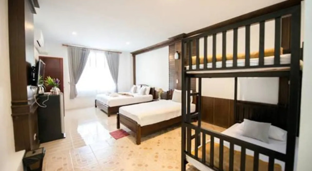Трёхместный семейный номер Standard с балконом Lanta Nice Beach House