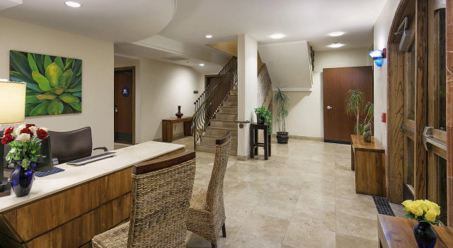 El Colibri Hotel & Spa, Забронировать Курортный отель Отели Камбрия 3 звезды, рядом с Заповедник Fiscalini Ranch, 3*