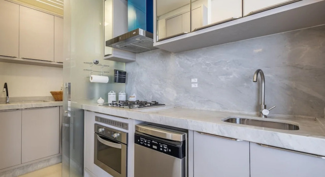Апартаменты Apts in Building w/ Pool 120 m From the Beach - LTT