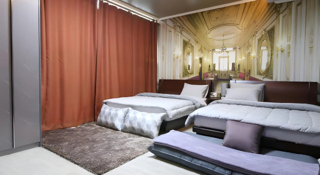 Crystal Residence Hotel