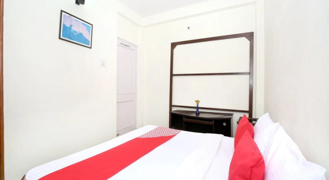 OYO 12858 Home 3BHK The Pavalion