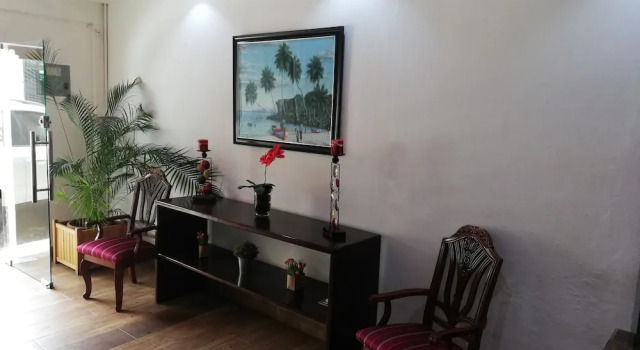 Hotel Boutique Oasis Colonial, Забронировать Бутик-отель Отели Санто-Доминго с парковкой, рядом с Alcazar de Colon, Парковка