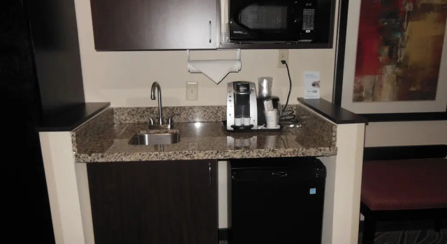 Двухместный люкс Holiday Inn Express & Suites Washington - Meadow Lands by IHG