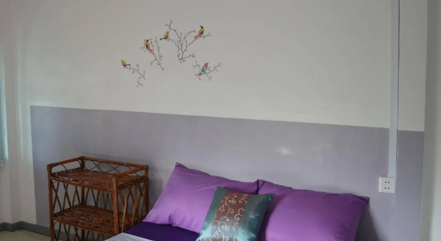 Laluna Bungalows & Restaurant, Забронировать Отель Отели Сиануквиль с завтраком, рядом с Пляж Серендипити, Завтраки